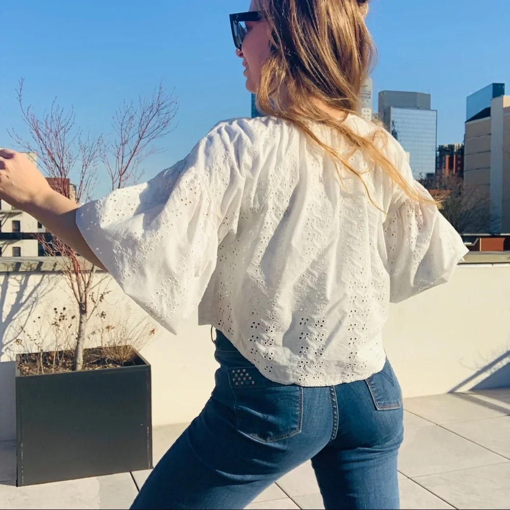 UO Victorian Puff Bishop Statement Sleeve Floral Pattern Pirate White Top Blouse - Picture 9 of 16